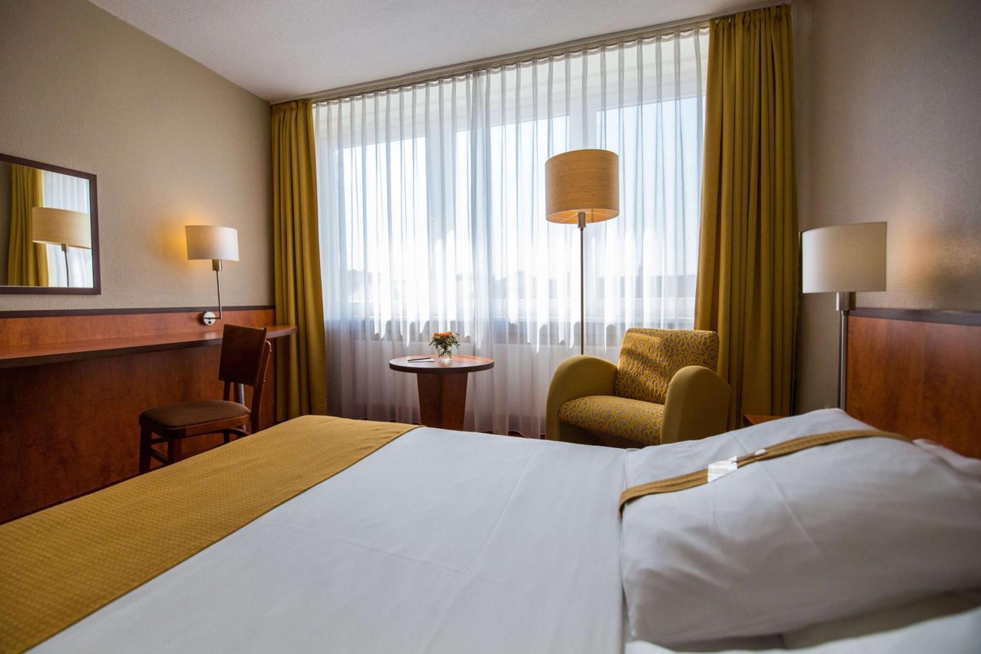 Western Отель 4*