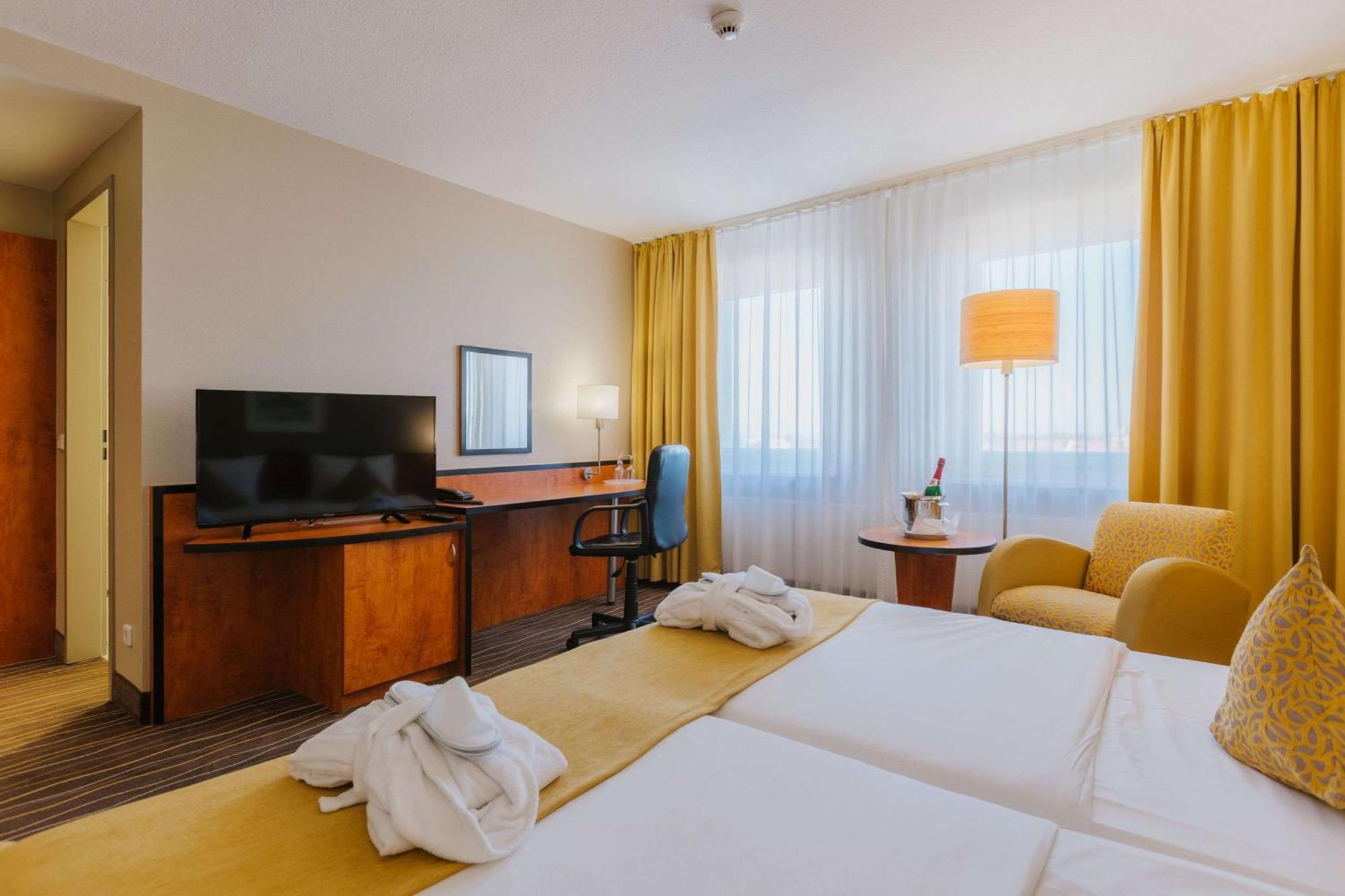 Western Отель 4*