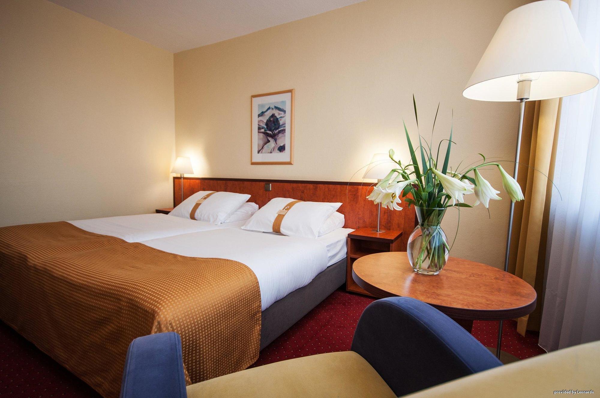 Western Hotel 4*